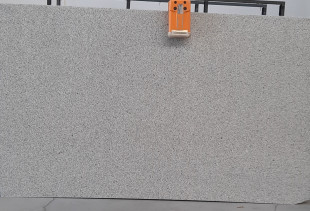 GRANITO BRANCO CRISTAL - 013838
